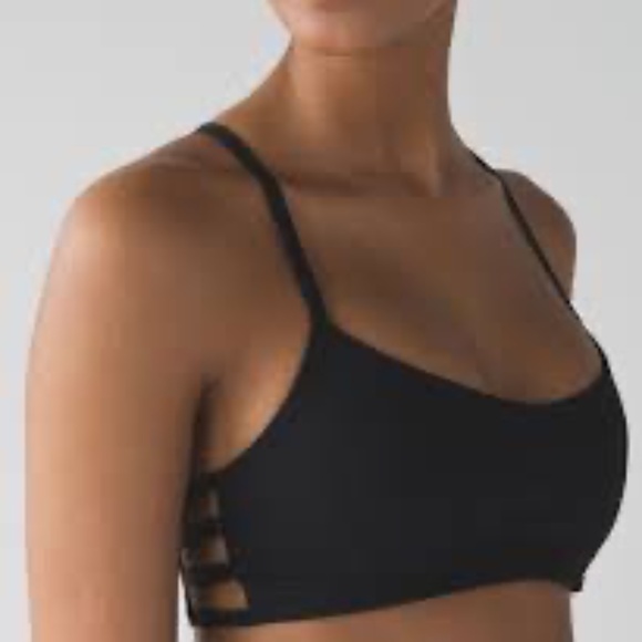 NWT Lululemon Hot Spell Bra Women’s Size 4 Black Rare Sports Bra